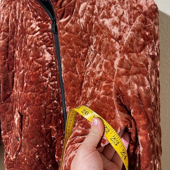 Sold  - Picture 5 of 6